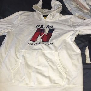 Nautica men’s hoodie(fits all body types)